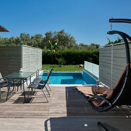 Kastro Apartmanhotel 3*